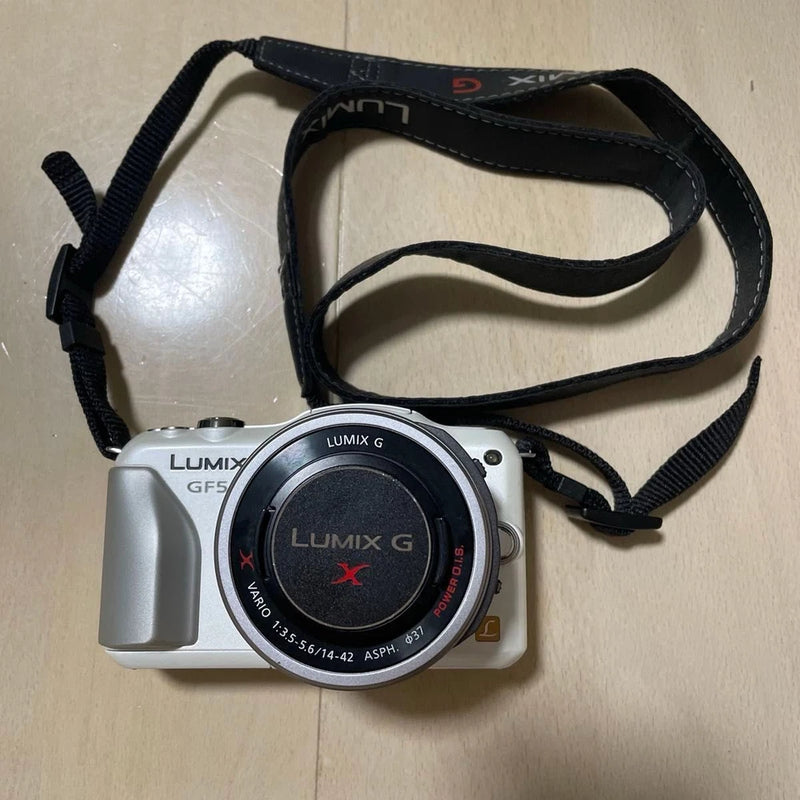 Lumix GF5 Mirrorless Camera Excellent Condition, Tested, Minor Screen Dirt