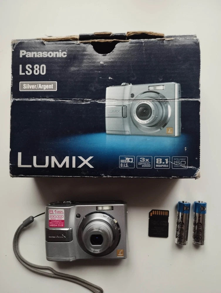 Digital Camera 8.1 MP Panasonic Lumix DMC-LS80 SD Card 1GB