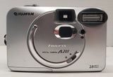 Fujifilm Finepix A201 Compact Digital Camera 2.0MP FOR PARTS WON'T POWER ON