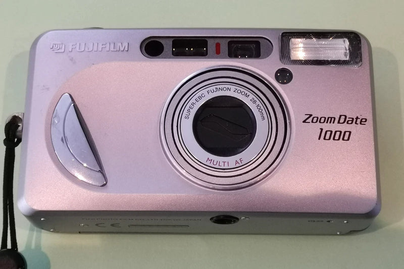 Fujifilm Zoom Date 1000 35mm Film Camera with Wrist Strap Silver, Untested.