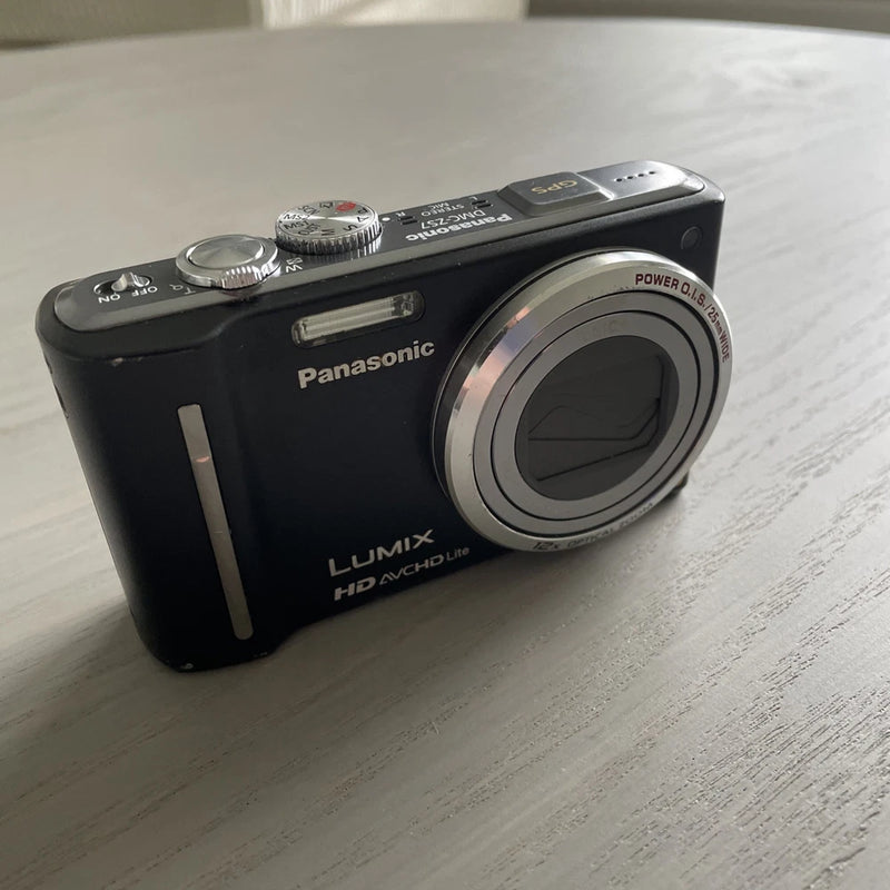 Panasonic Lumix DMC-ZS7 12.1 MP Digital Camera w 12x Optical CAMERA ONLY)(D102)