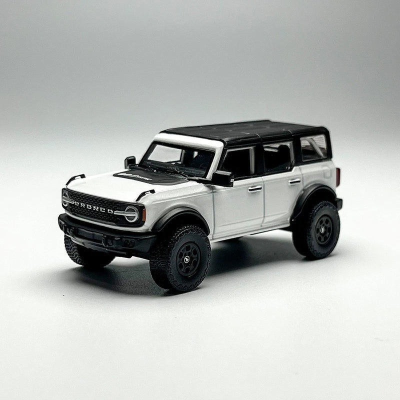 1:64 Bronco Open Air 4x4 Diecast Metal Model Car Off-Road SUV - White
