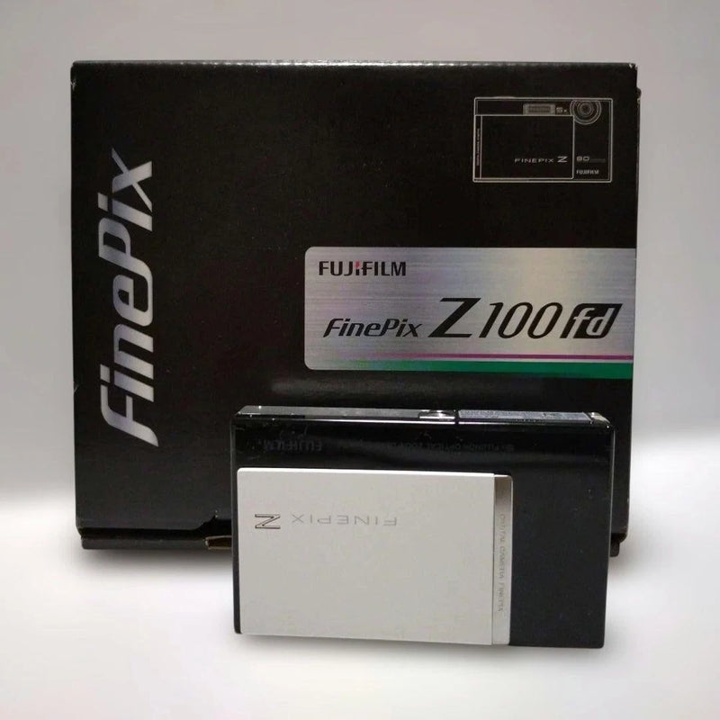 FUJIFILM FinePix Z100fd digital camera with charger, tested.