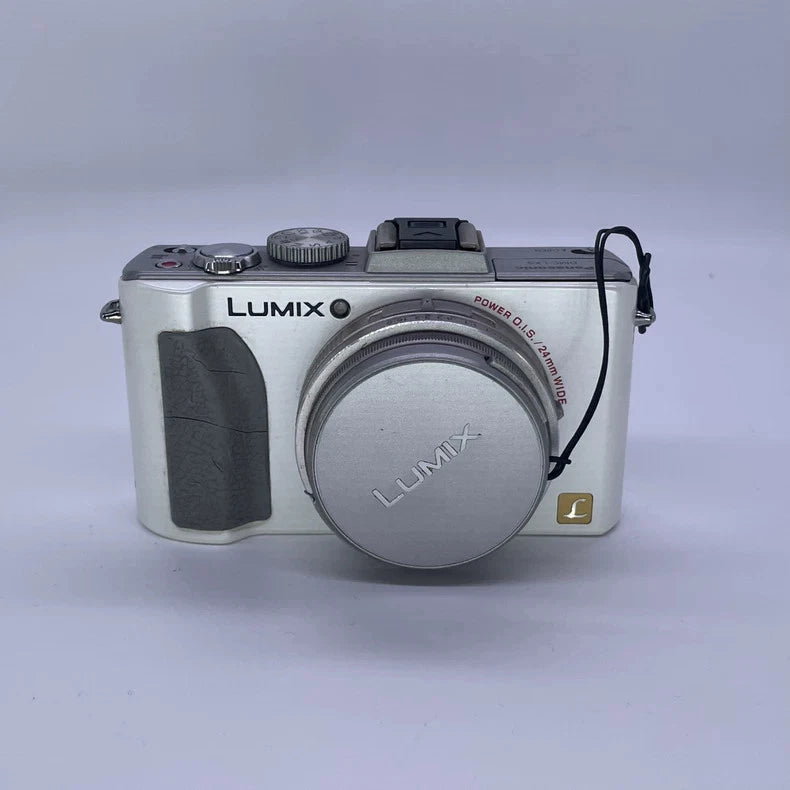 Panasonic LX5 Compact Camera with Leica Lens &Versatile 3.8x Optical Zoom¡¾white¡¿
