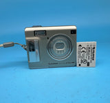 Fujifilm FinePix F450 5.2MP Digital Camera, Silver - Tested