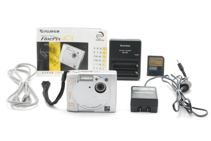 [Near Mint w/Smart Media] FUJIFILM FinePix 40i digital camera from Japan