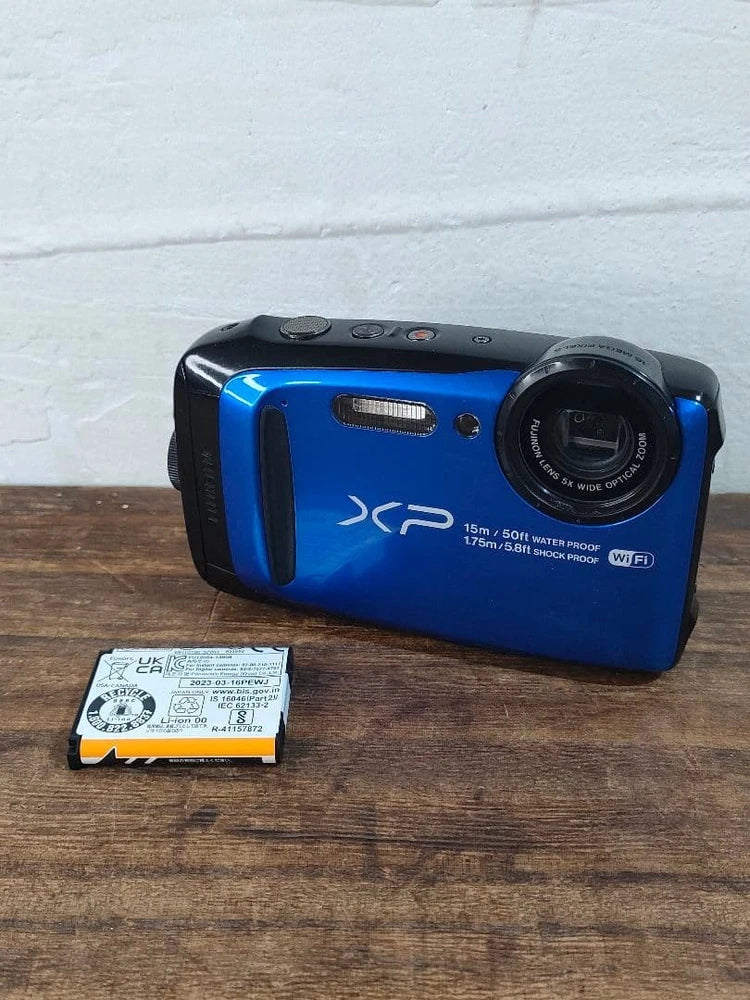FUJIFILM FinePix XP90 Waterproof Digital Camera Tested w/ Battery Used