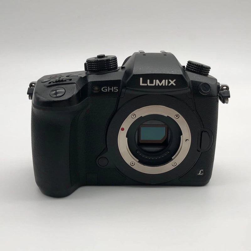 Panasonic Lumix GH5 20.3MP Mirrorless Digital Camera Black Body+Accessories