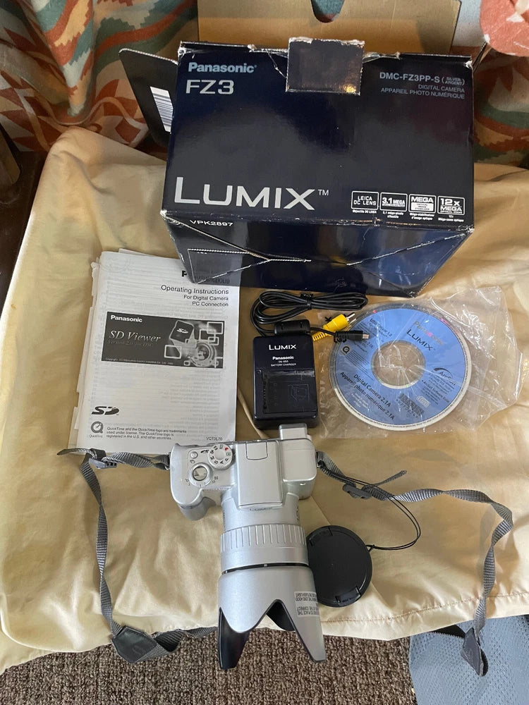 Panasonic Lumix FZ3 digital camera.  Leica lens.  Made in Japan.  Battery incl.