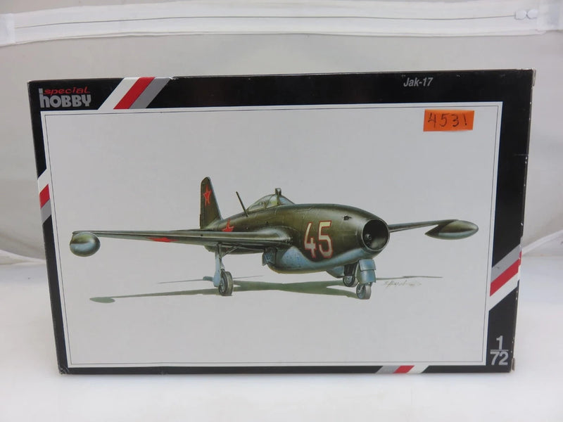 1/72 Jak-17 model kit box with green aircraft artwork and number 45