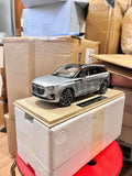 (Flaw) 1:18 Scale 2024~2025 Lincoln Corsair Whisper Blue Diecast Model With Base