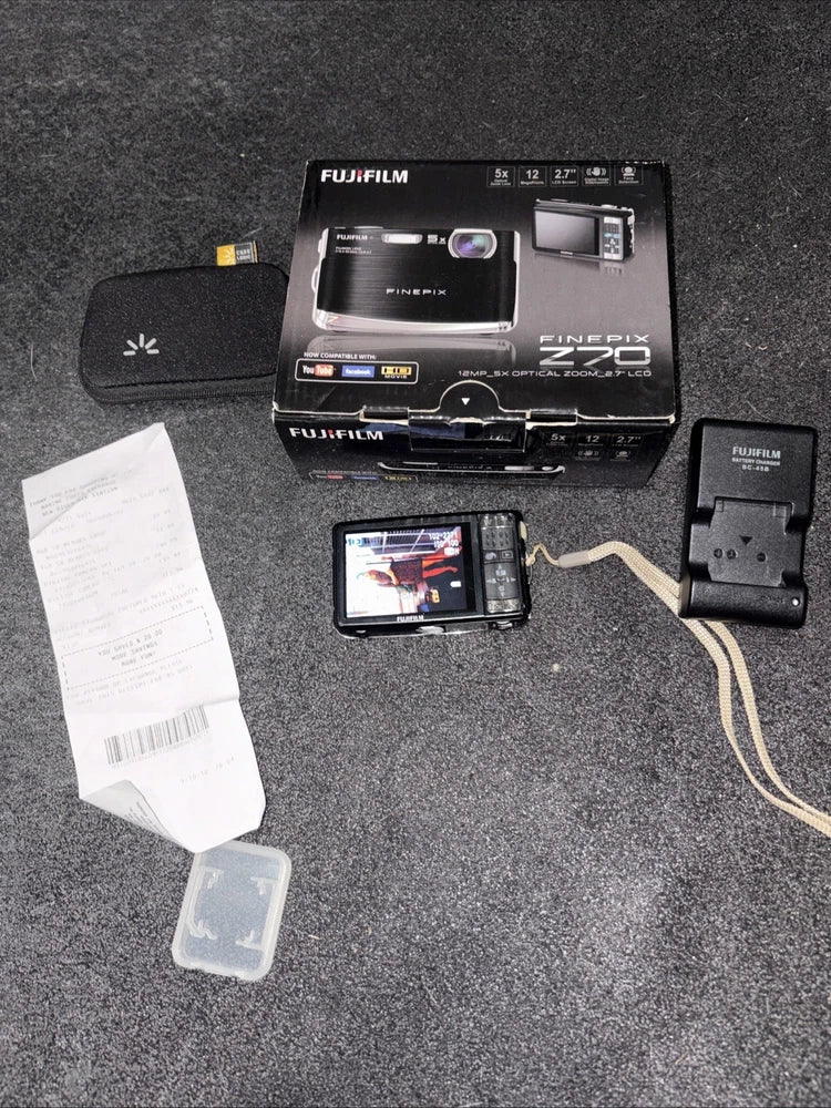 Fujifilm FinePix Z70 12 MP 5x Optical Zoom Digital Cam With Case Charger And Bat
