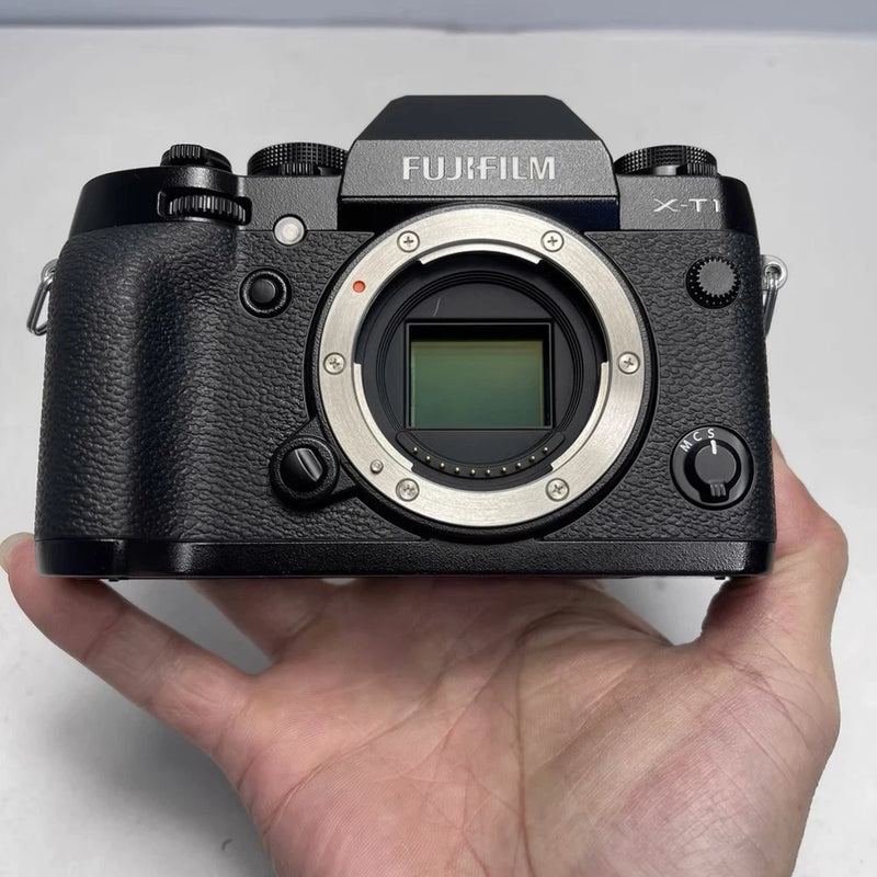 Fujifilm X-T1 16.3MP Mirrorless Digital Camera Black good condition