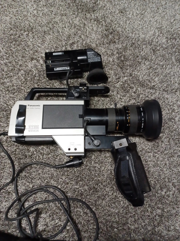 Vintage Panasonic WV-3230 NEWVICON Movie VHS Camera