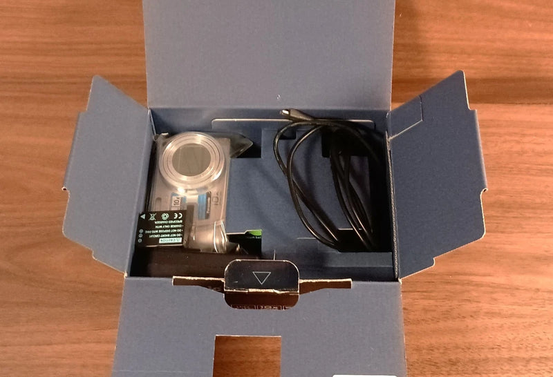 Panasonic Lumix DMC-TZ3 7.2MP Digital Camera Silver + Battery Charger Manual Box