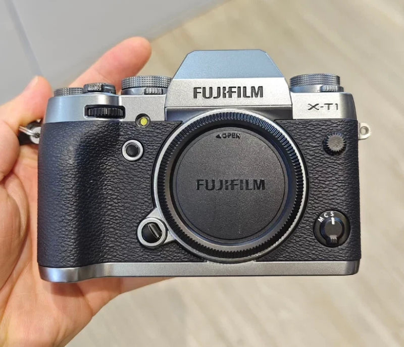 Fujifilm X-T1 16.3MP Mirrorless Digital Camera English Language BODY ONLY