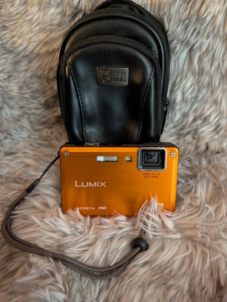 Panasonic LUMIX DMC-TS1 Orange Waterproof Shock Resistant 12MP 4.6x w/ Case