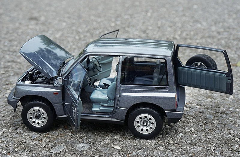 Dorlop 1/18  Vitara Escudo SUV 4x4 AWD 1989 Gray RHD Diecast Car Model