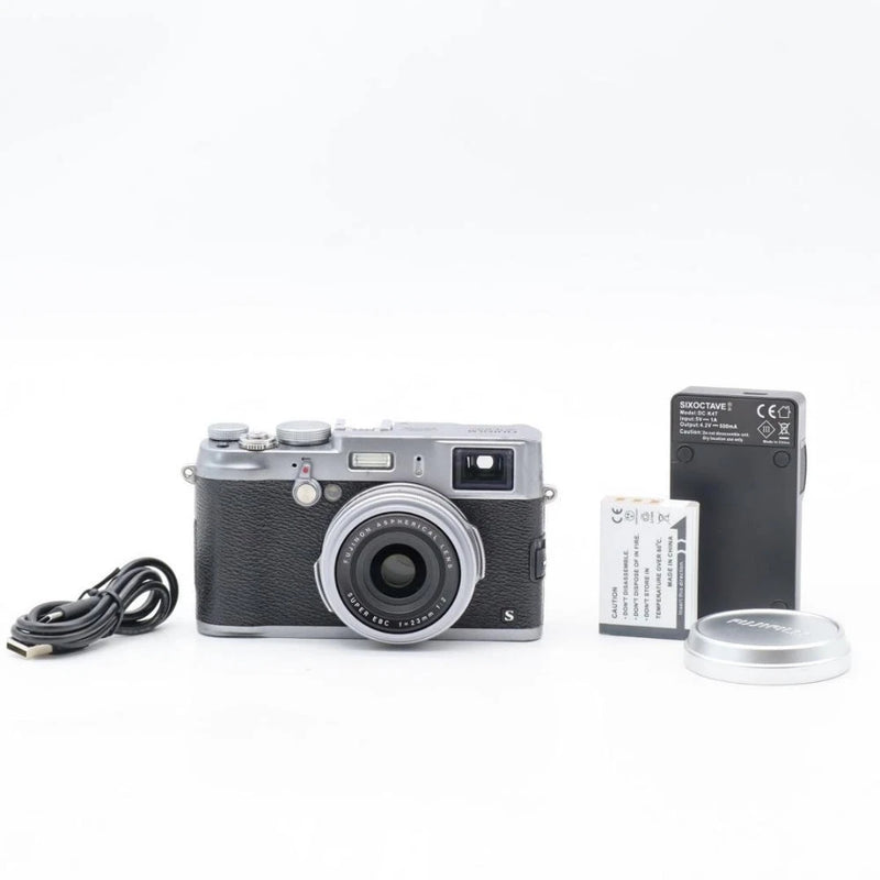 Fujifilm X100S Digital Camera Excellent Condition with Minor Wear and Tear
