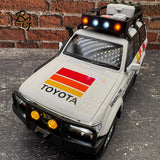 1990/1997 TOYOTA Land Cruiser LC80 - 1:24 Diecast - Licensed - White With Box