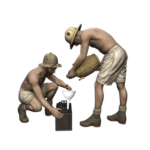 1/35 DAK Soldiers Battery Maintain RESIN FIGURE MODEL KIT Unassembled Unpainted Battery