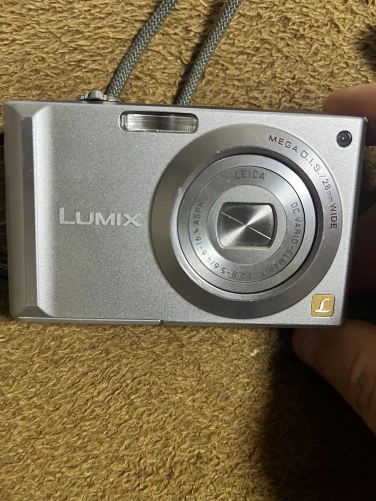 LUMIX DMC-FX55 Digital Camera with Battery & Charger From Japan