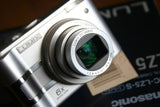 Panasonic LUMIX DMC-LZ5 6x Compact Digital Camera (Original Box & 2GB SD