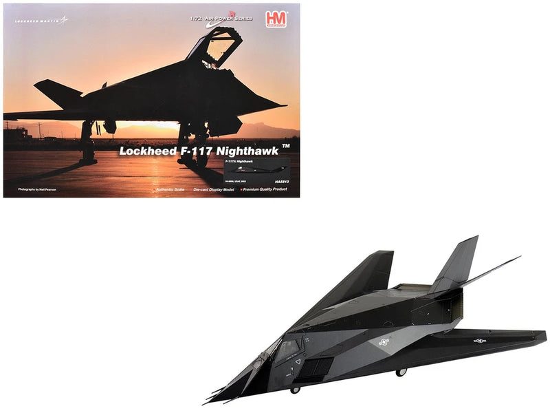 Hobby Master 1/72 F-117A stealth model aircraft, dark gray angular jet with wings