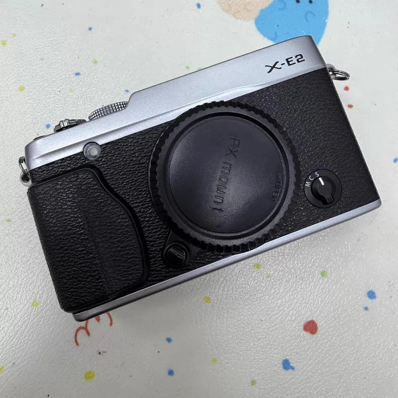 Fujifilm Fuji X-E2 16.3MP Mirrorless Digital Camera Body only Silver English