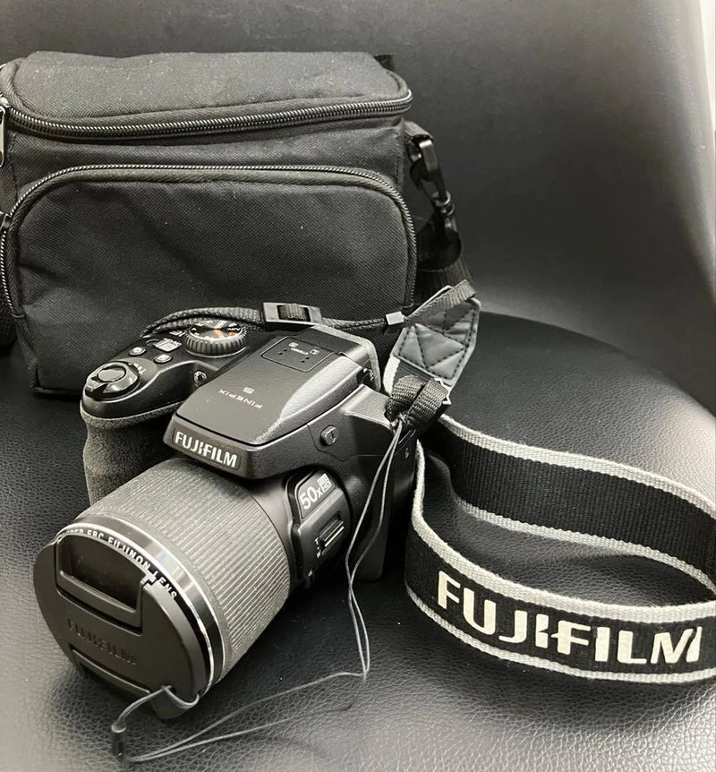 FUJIFILM Fujifilm FinePix S9800 Digital Camera