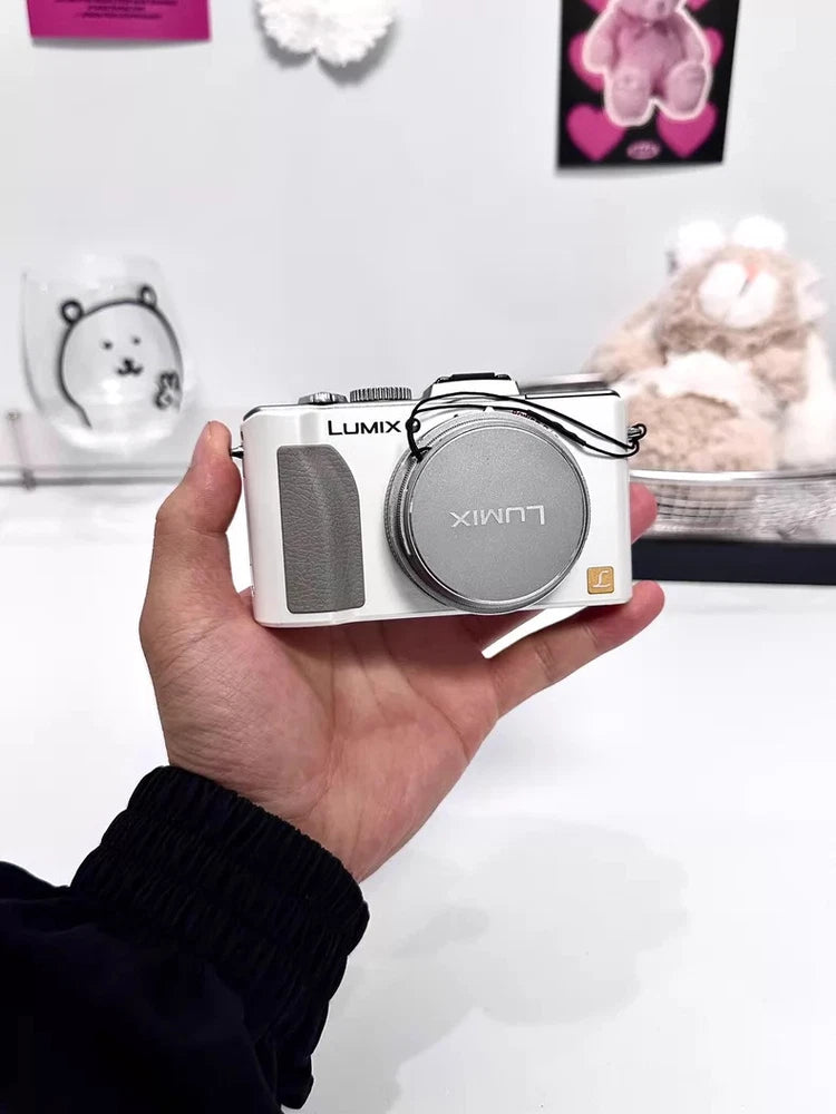 Panasonic LUMIX DMC-LX5 10.1MP 3.8X Optical Zoom Digital Camera HD videos WhiteA