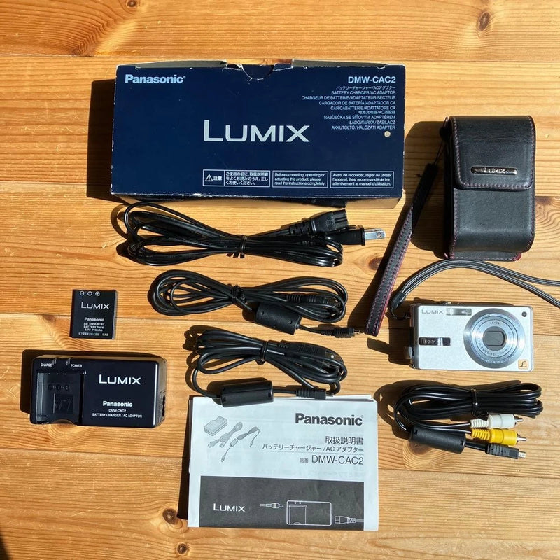 Panasonic LUMIX DMC-FX7 Compact Digital Camera with LEICA Lens Accessories