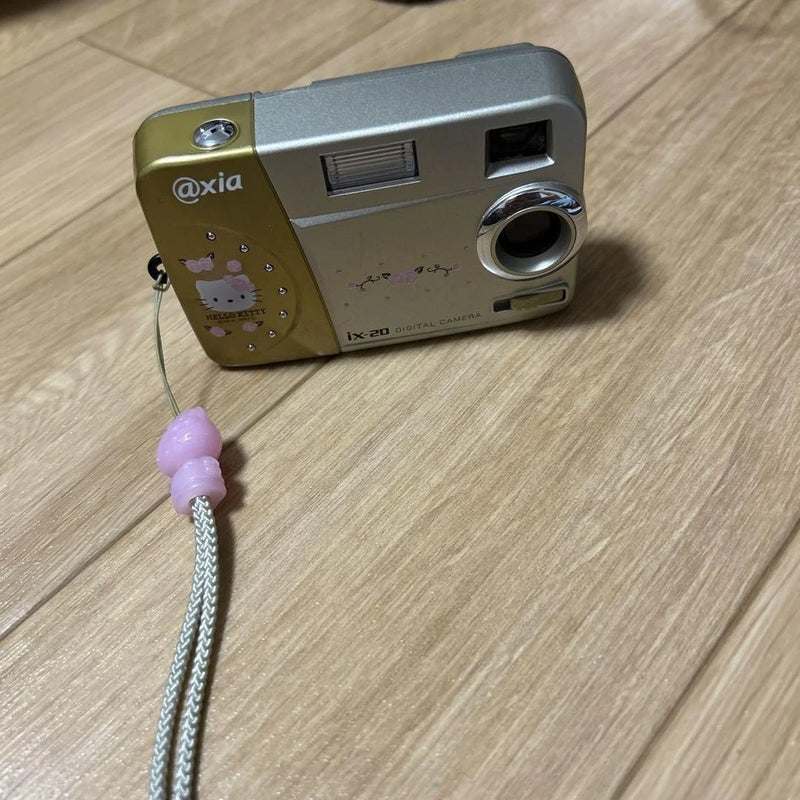 Fujifilm Hello Kitty axia ix-20 Digital Camera Sanrio Gold from Japan Used Rare