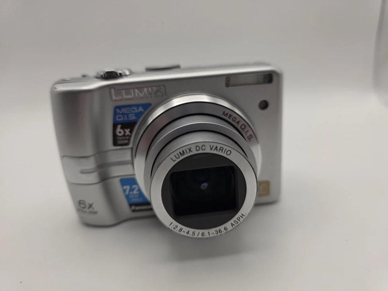 Panasonic LUMIX DMC-LZ7 Digital Camera 7.2 Megapixels 6x Optical Zoom. Works
