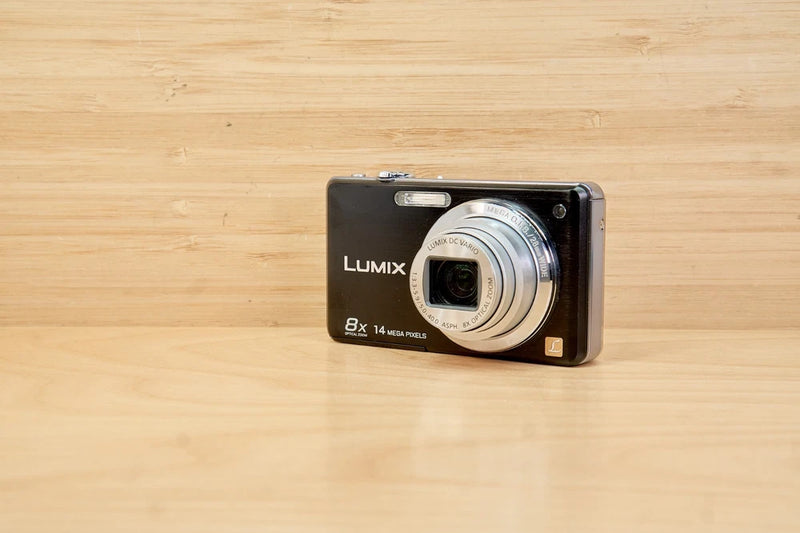 Panasonic Lumix DMC-FH22 Black Digital Camera 14.1MP  Leica Lens HD Video