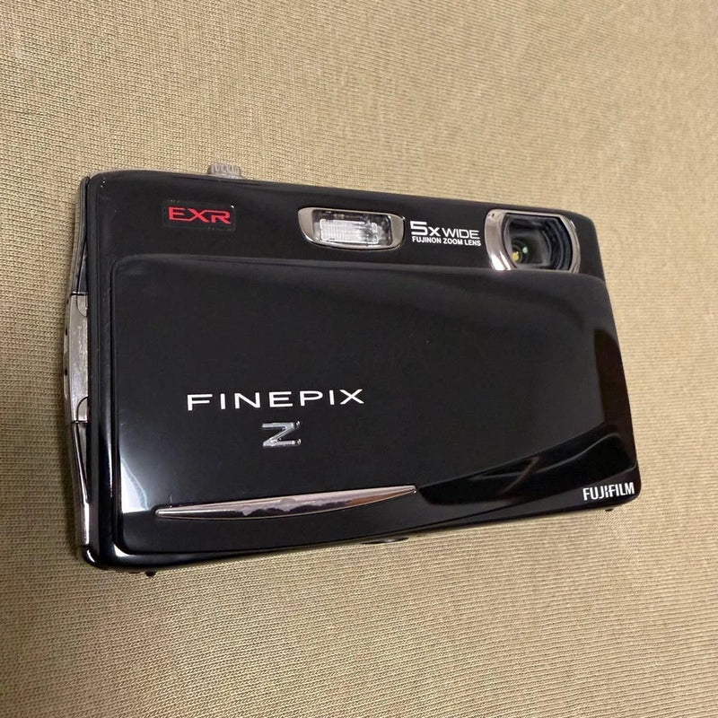 Fujifilm FinePix Z950EXR Digital Camera 28mm Wide 5x Zoom Black From Japan