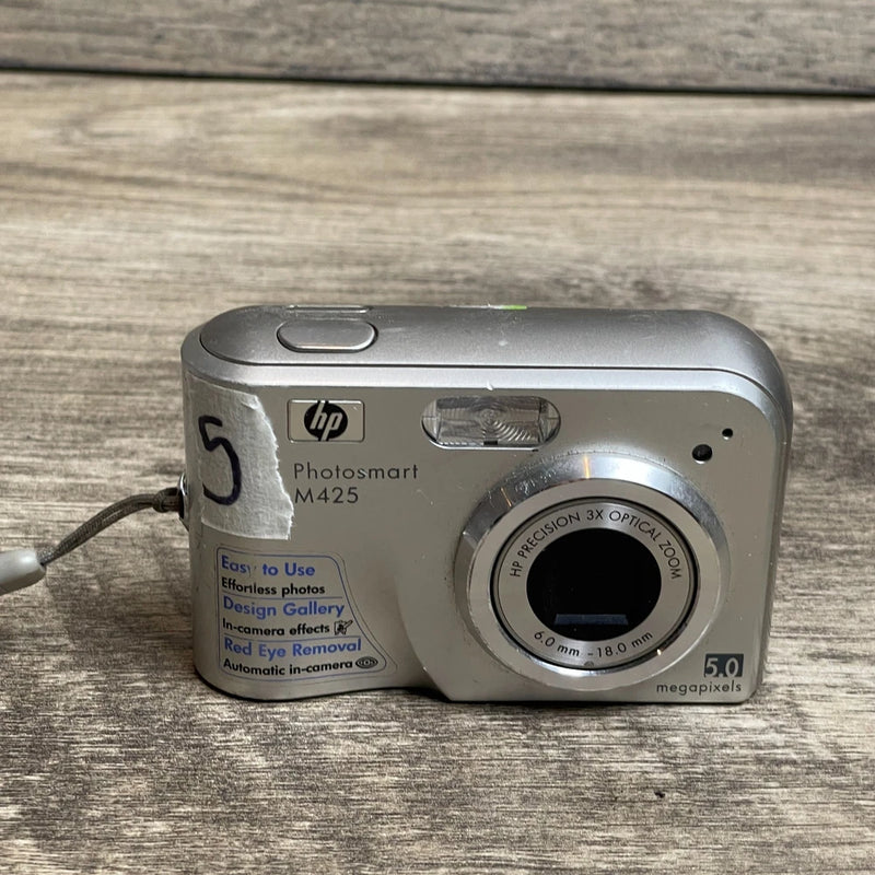 HP Photosmart M425 Silver 1.7" LCD Screen 5.0 MP 3x Optical Zoom Digital Camera