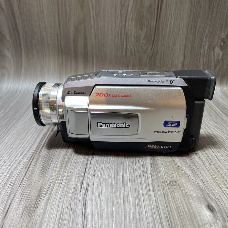 Panasonic PV-DV402D Palmcorder Video Web Camera with Battery Video Recorder