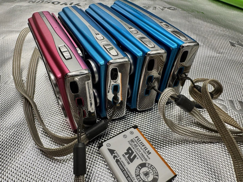 Fujifilm FinePix Z20 Z10 Camera Parts Lot (3x Z20 Blue +Pink Z10) as is 4 repair