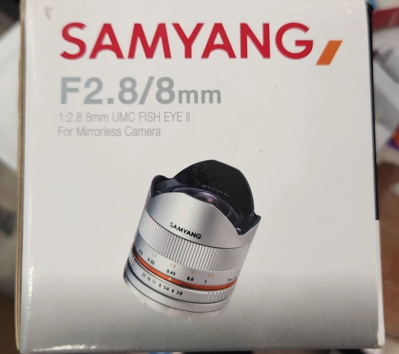 SAMYANG F2.88mm UMC FISH EYE ll For Fujifilm Open box