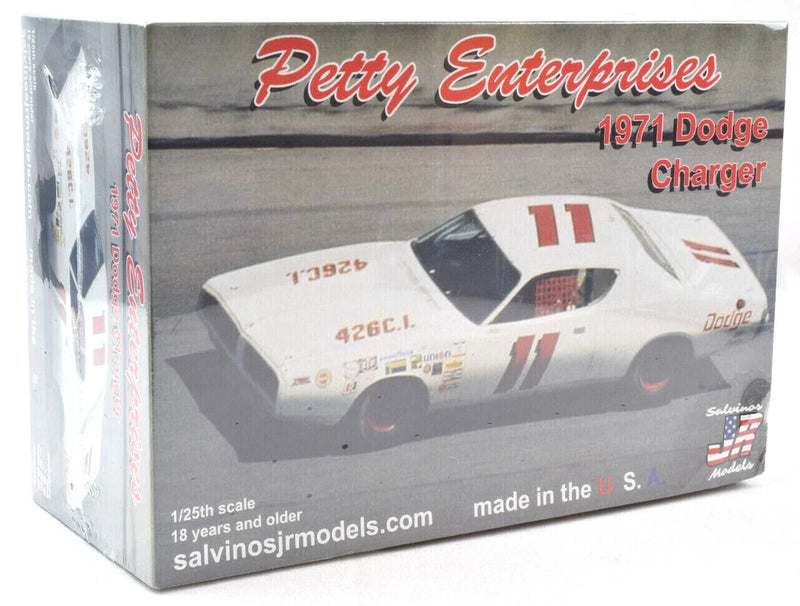 1971 Dodge Charger model car kit in Petty Enterprises box, 1/25 scale