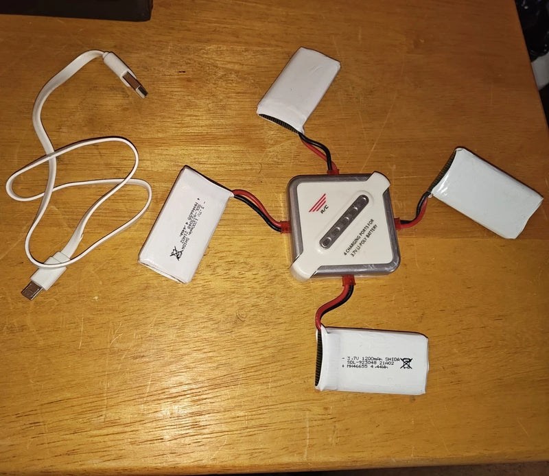 4x 500mAh 3.7V 1S LiPo RC Battery Packs w/ 4-Port USB Charger MH46655 Battery