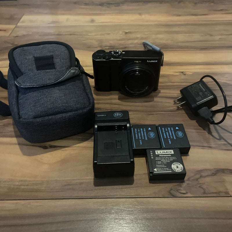 Panasonic Lumix DMC-ZS100 20MP 4K Camera | 3 Batteries/Accessories | Minor Wear