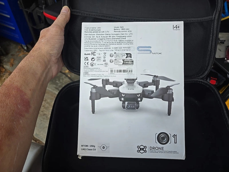 S2 Max WiFi FPV quadcopter drone box with printed aircraft diagram and controls