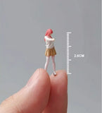 1/64 Girl With Pink Hair And Short Skirt Miniature Figures Model For Vehicles