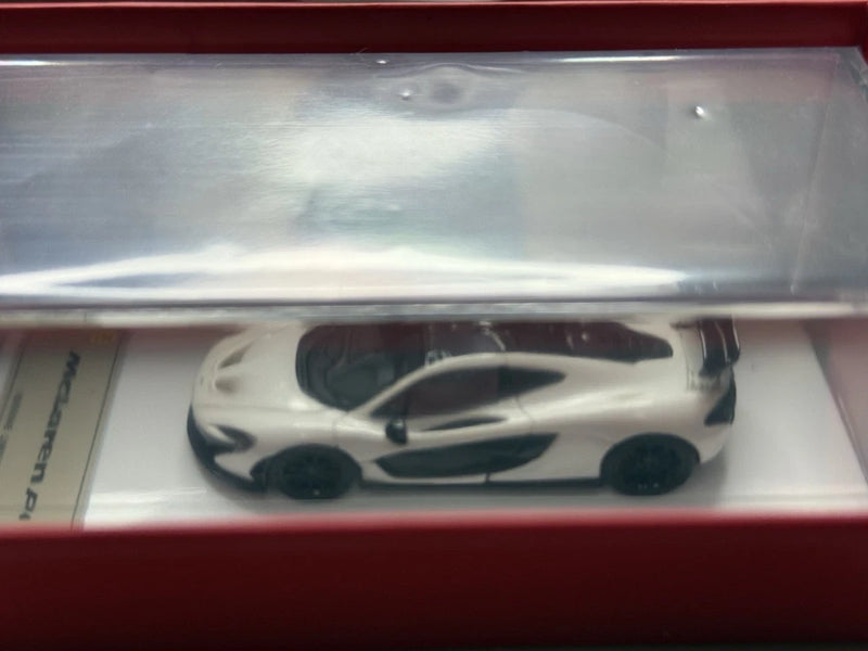 DMH 1:64 McLaren P1 Limited Resin Car Model Collection White
