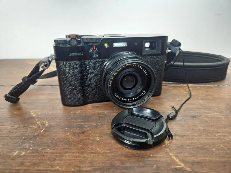 Fujifilm X100V Black 26.1MP Digital Camera MINT - NO BOX -
