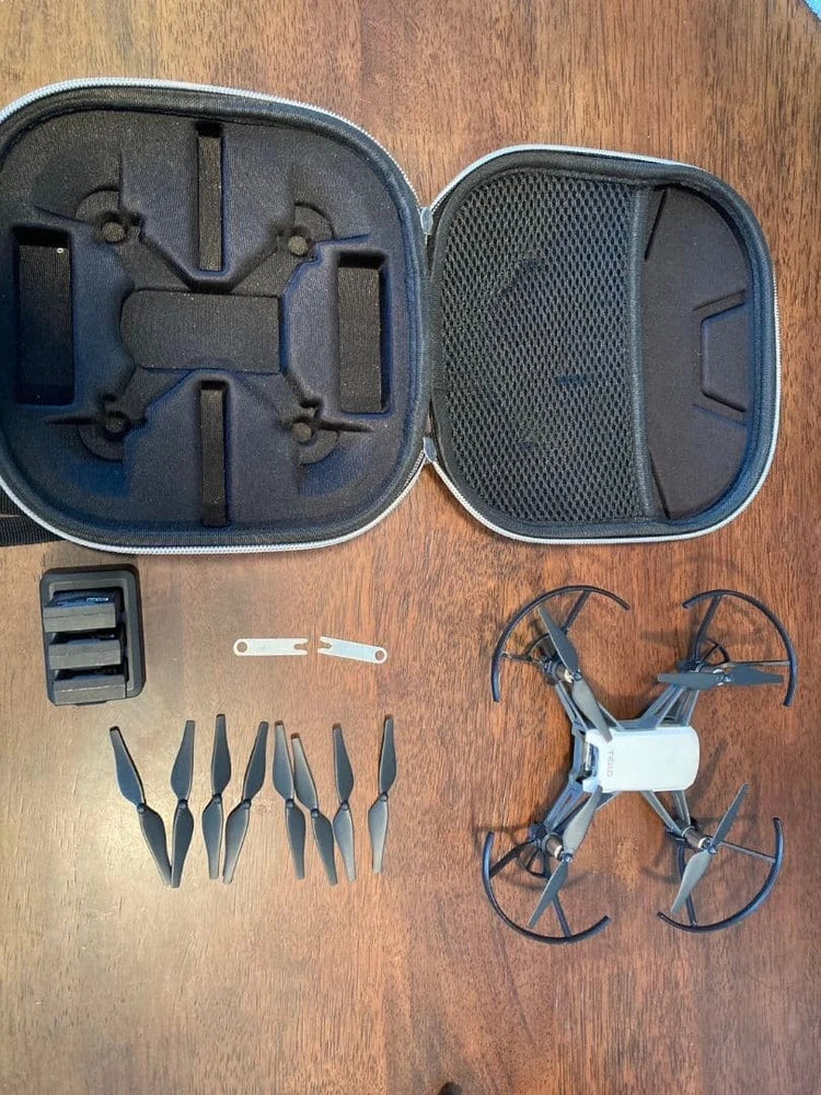 Quadcopter drone hard case with propellers and spare parts, RTF kit