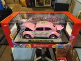 2026 M2 Machines Pink Sweethearts Love Bug 1952 VW Beetle Deluxe Model ?? ??