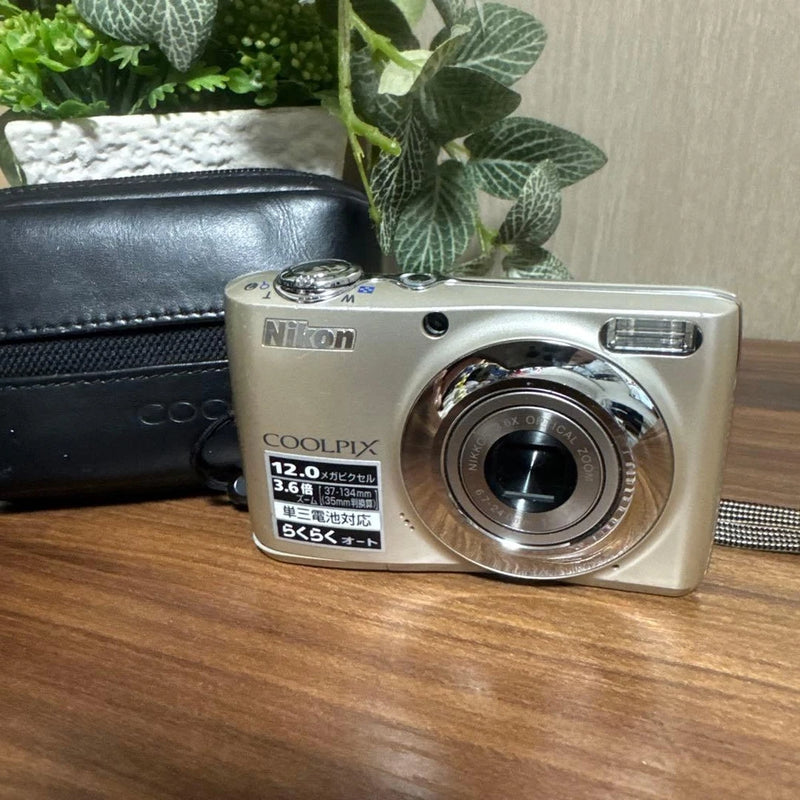 Nikon COOLPIX L22 Digital Camera Compact